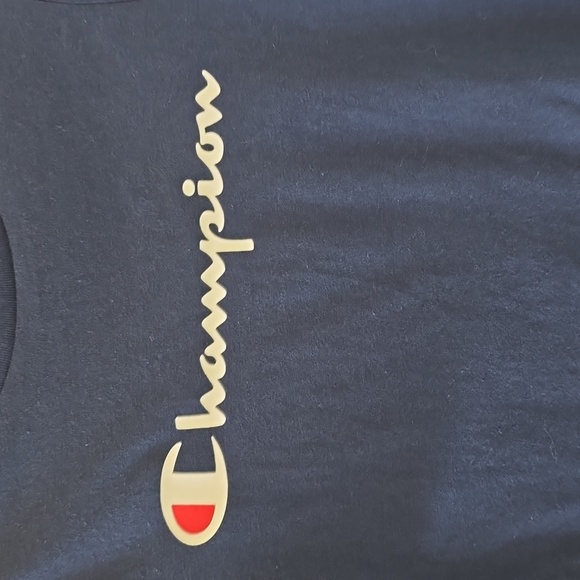 CHAMPION BRAND SIGNATURE BOYS DARK BLUE SHORT SLEEVE TEE-SHIRT SIZE MEDIUM 10-12 - Picture 3 of 11